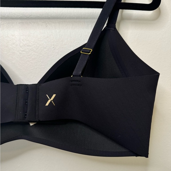 Knix Black Wire-Free Bra - Picture 4 of 6